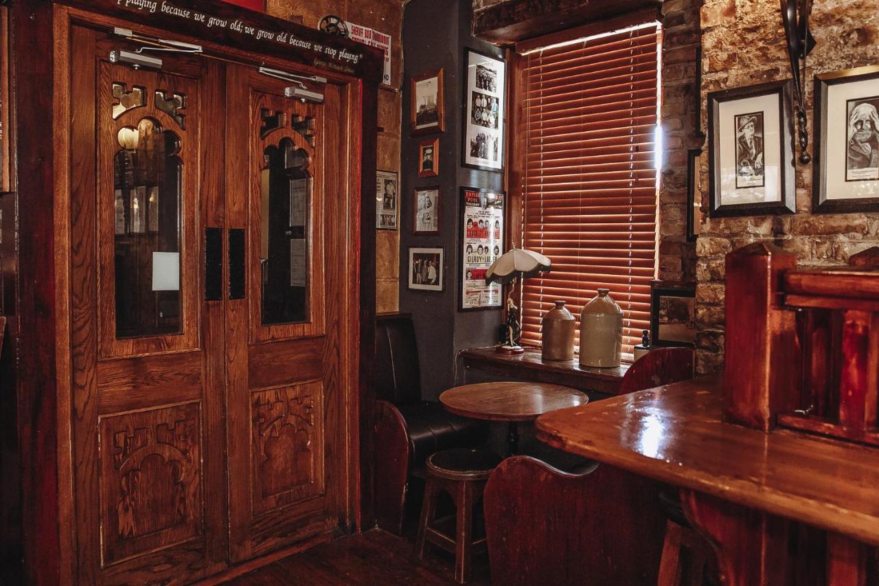 Muskerry Arms Bar&B&B Blarney Eksteriør billede