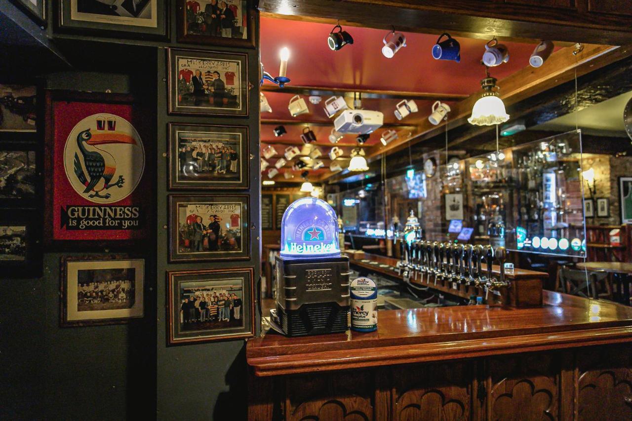 Muskerry Arms Bar&B&B Blarney Eksteriør billede