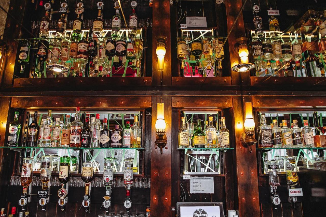 Muskerry Arms Bar&B&B Blarney Eksteriør billede