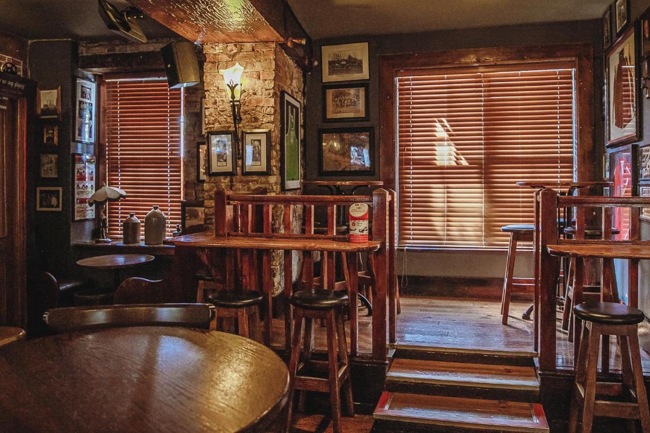 Muskerry Arms Bar&B&B Blarney Eksteriør billede