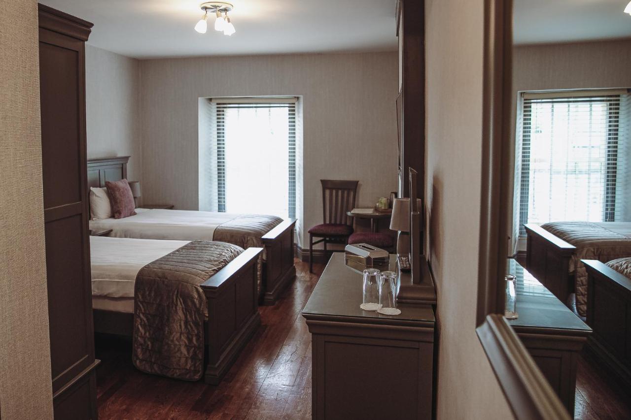 Muskerry Arms Bar&B&B Blarney Eksteriør billede