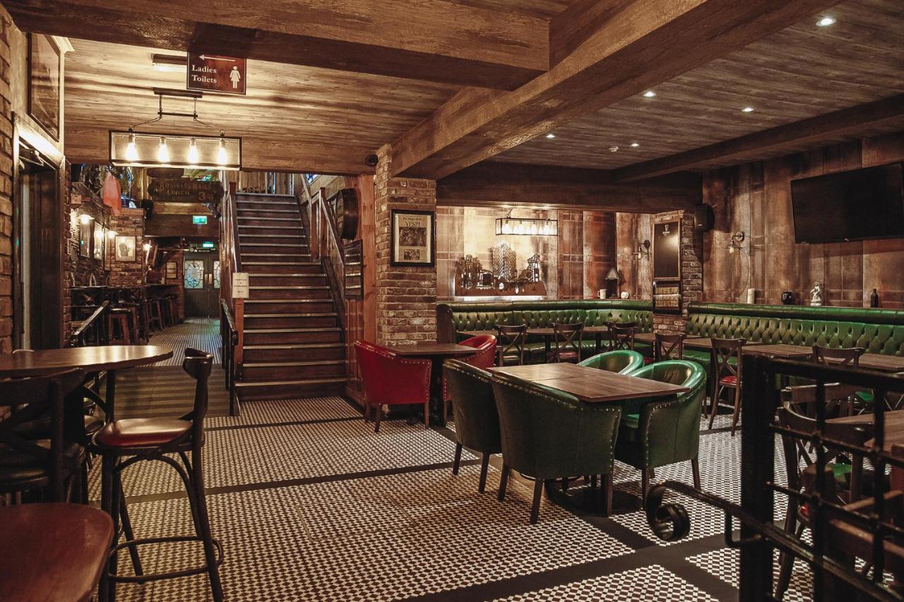 Muskerry Arms Bar&B&B Blarney Eksteriør billede