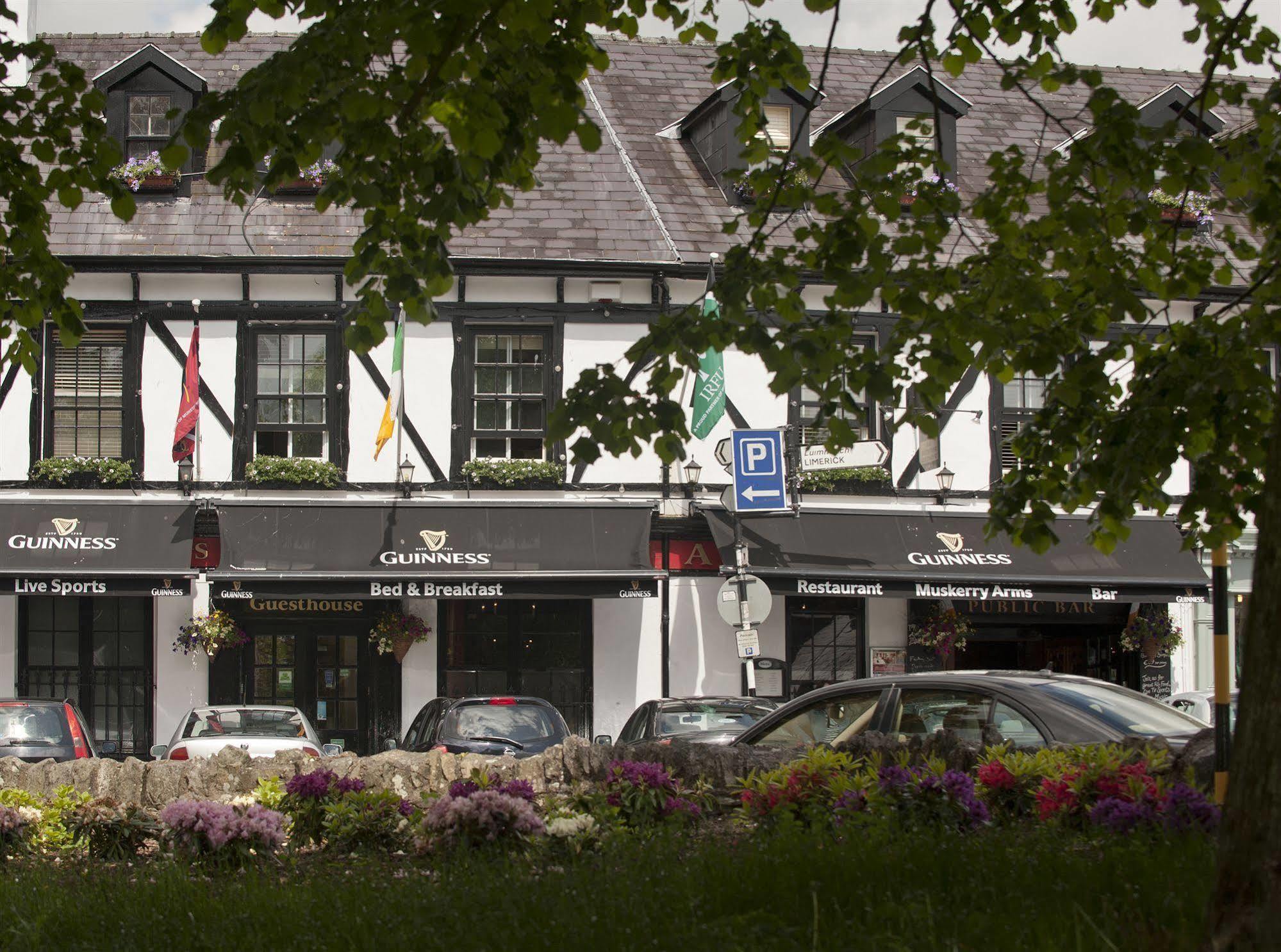 Muskerry Arms Bar&B&B Blarney Eksteriør billede