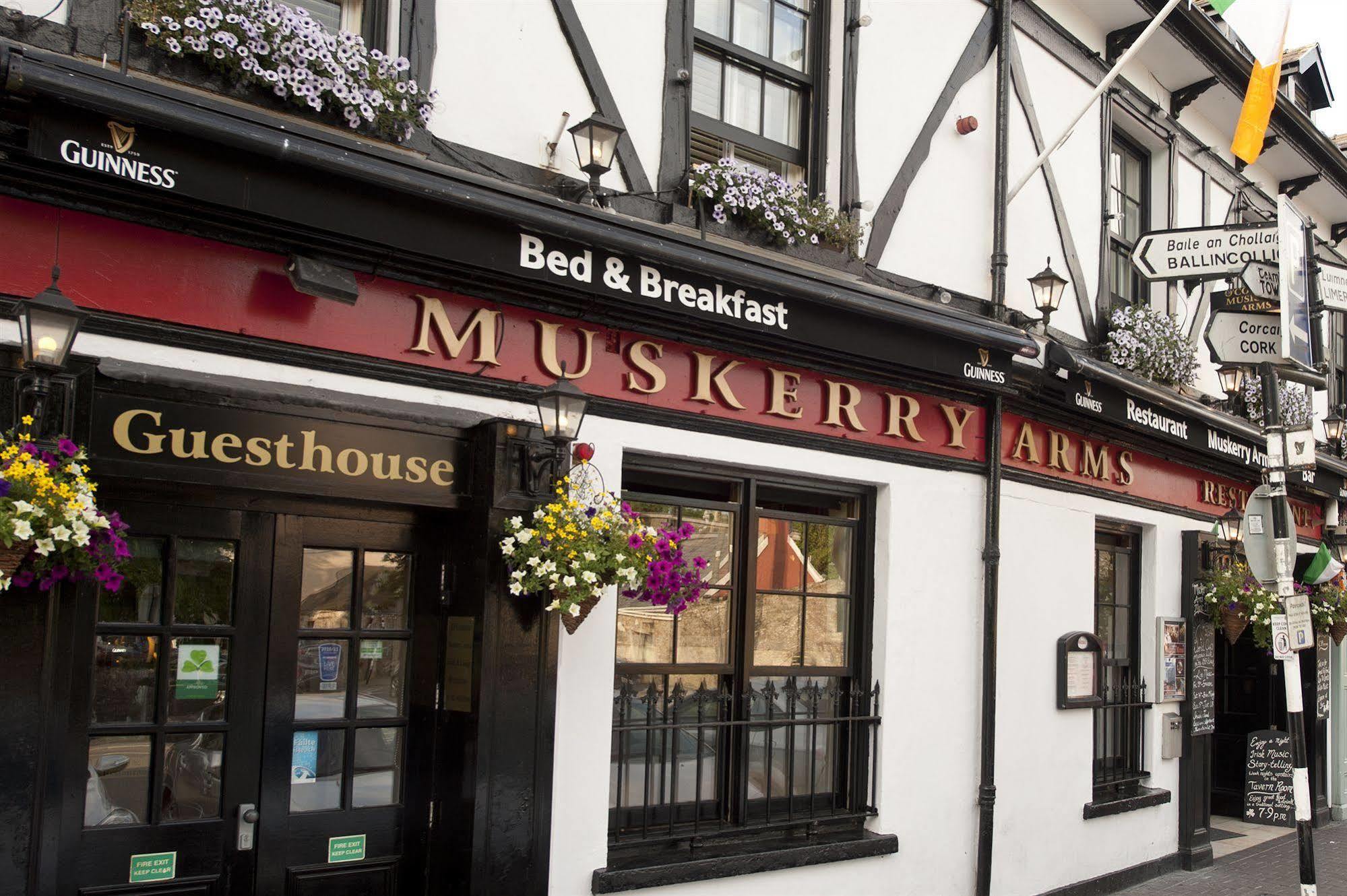Muskerry Arms Bar&B&B Blarney Eksteriør billede