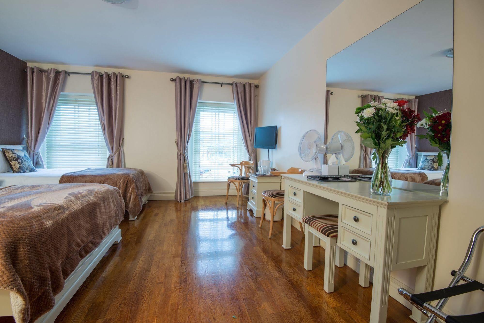 Muskerry Arms Bar&B&B Blarney Eksteriør billede