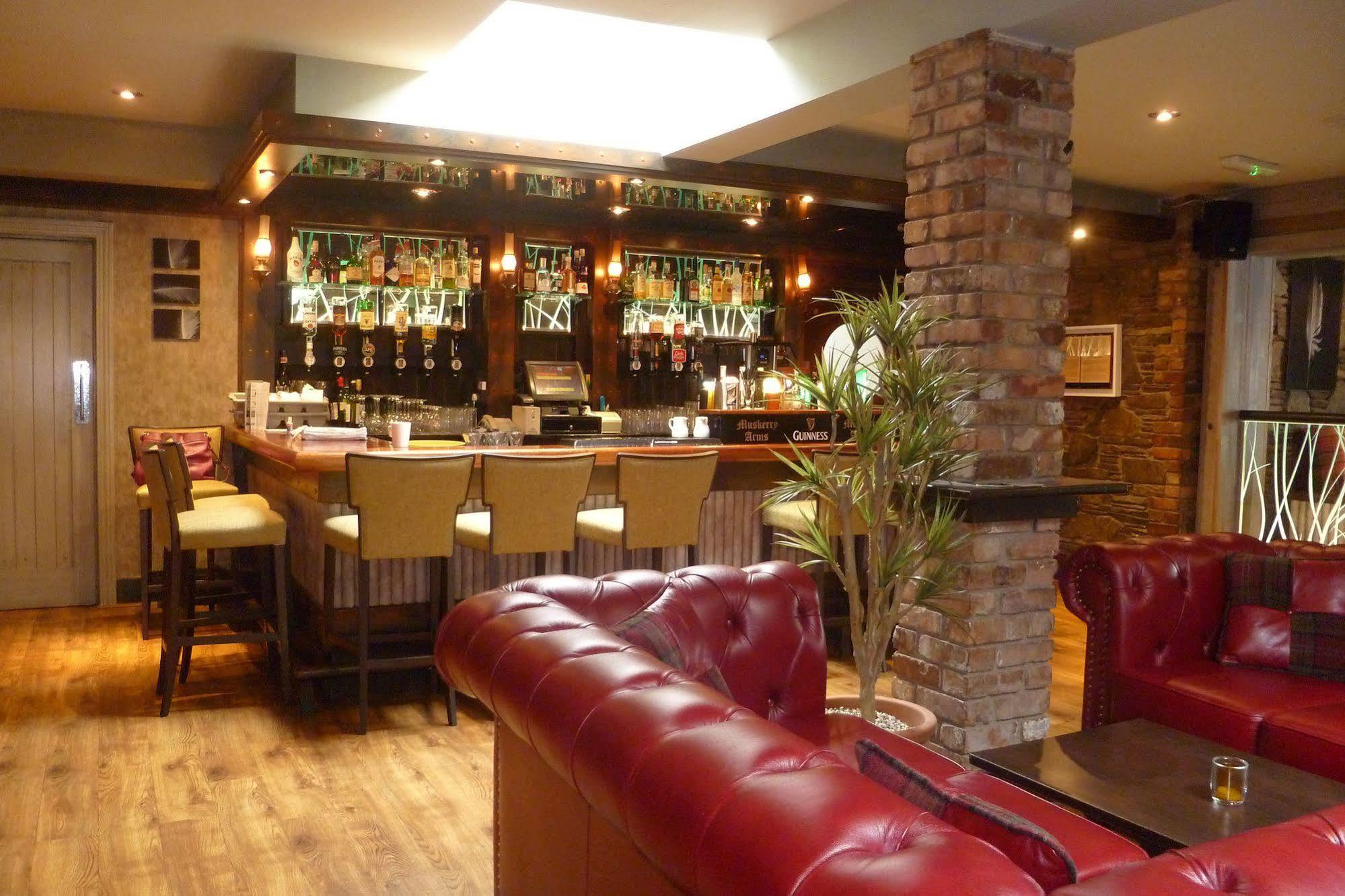 Muskerry Arms Bar&B&B Blarney Eksteriør billede